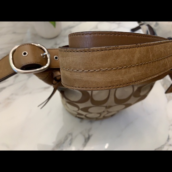 Coach Bucket Bag - Picture 8 of 15